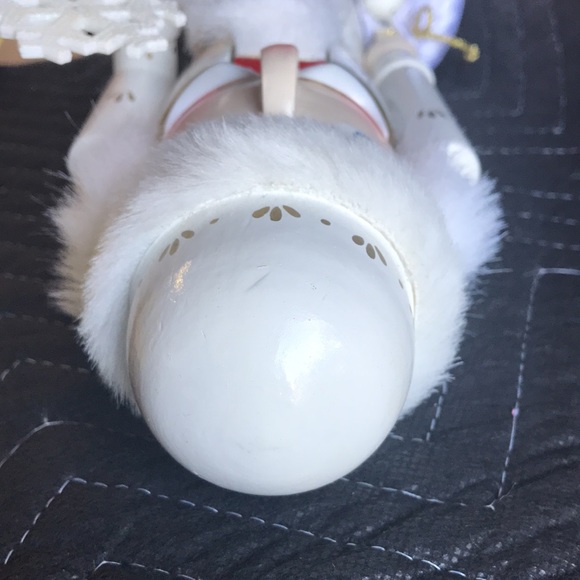 Nutcracker Snowflake Holiday Decor - Picture 11 of 13